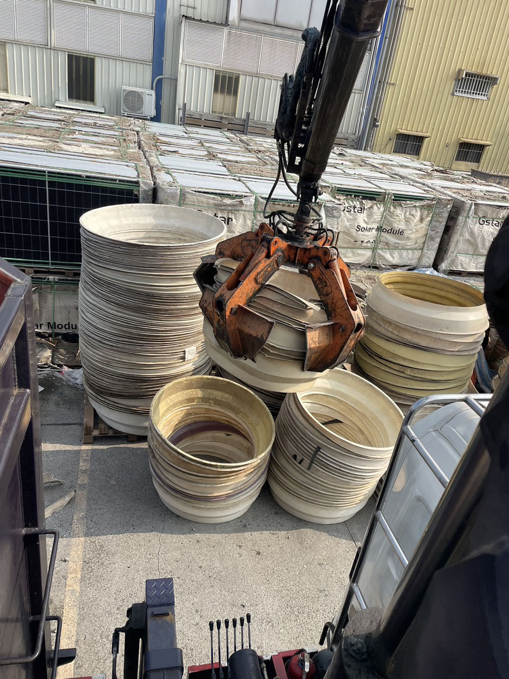 嘉義冷卻水塔玻璃纖維清運處理